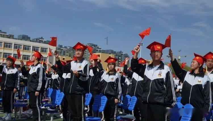 文景之乱时,吕矩的心腹大臣审食其,是如何逃过一劫