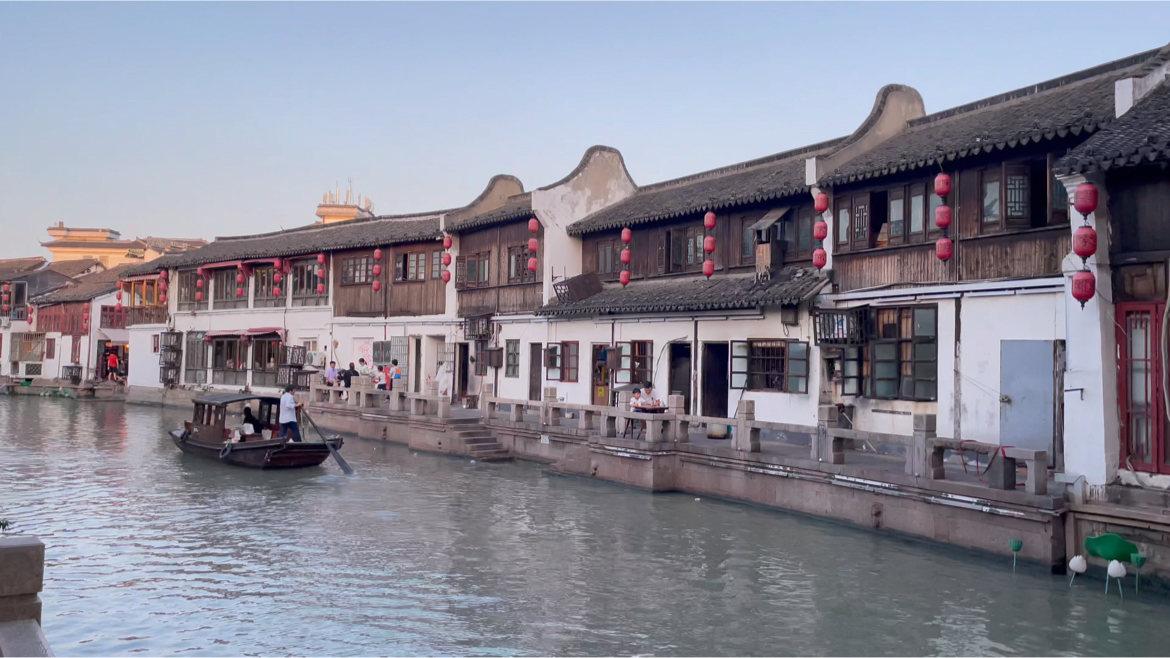 市政协六届三次会议举行第二次全体会议