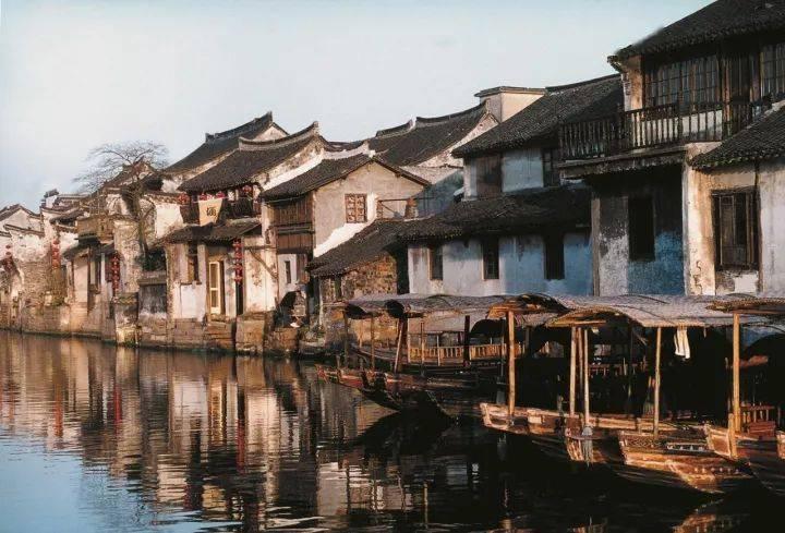 呼和房建公寓段加强设备整治 让旅客舒适出行